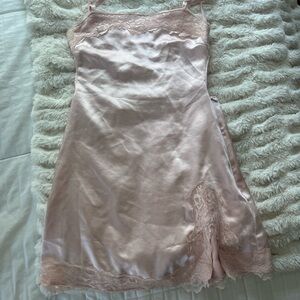 Beginning boutique pink silk lace dress